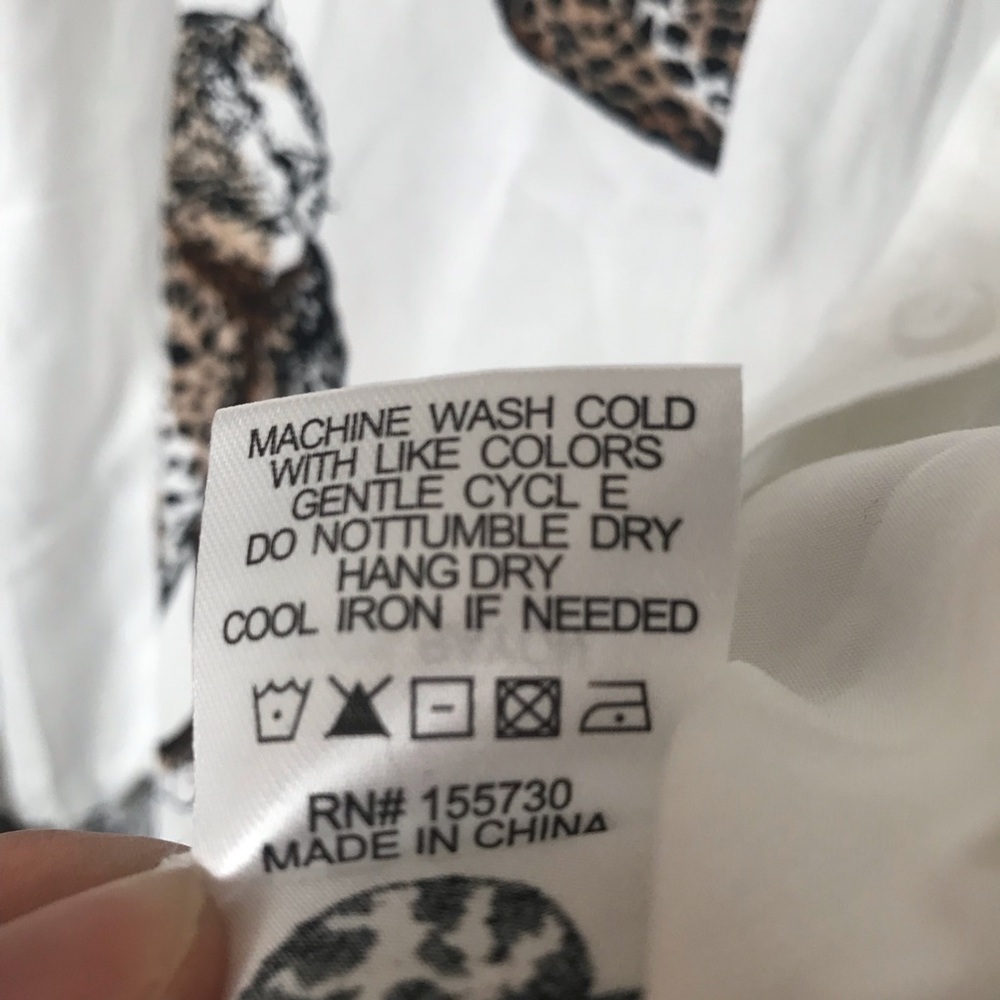 Jane + Delancey Leopard Print White Shirt Size Large - Picture 7 of 8